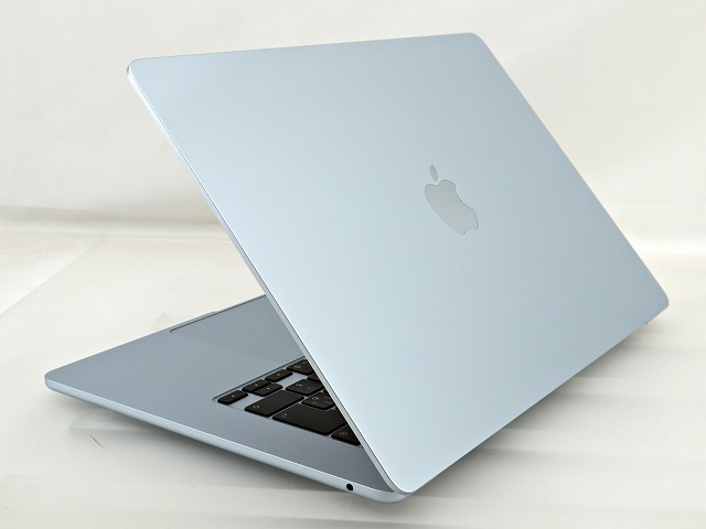 APPLE MACBOOK AIR MC7D4J/A