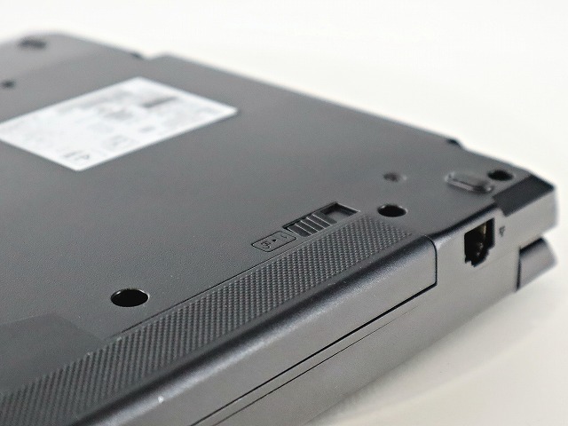 富士通 LIFEBOOK A579/B FMVA64001