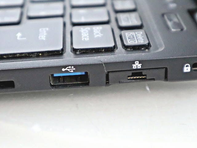 富士通 LIFEBOOK U9310/E (LTEモデル) FMVU32025