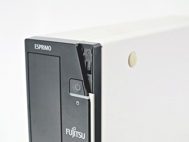 富士通 ESPRIMO D588/C [新品SSD] FMVD45003